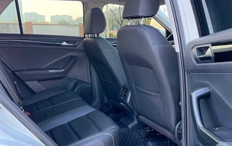 Volkswagen T-Roc I, 2022 год, 1 815 000 рублей, 13 фотография