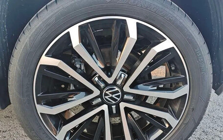 Volkswagen T-Roc I, 2022 год, 1 815 000 рублей, 18 фотография