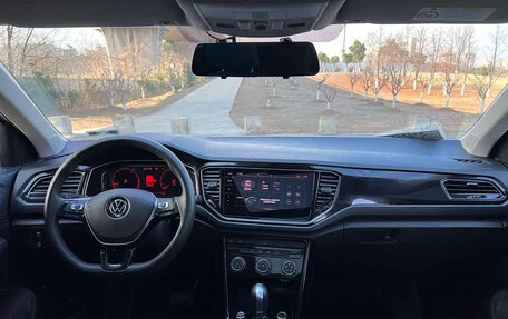 Volkswagen T-Roc I, 2022 год, 1 815 000 рублей, 15 фотография