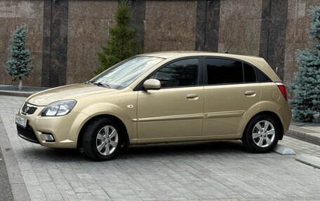 KIA Rio II, 2011 год, 800 000 рублей, 16 фотография