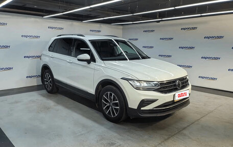 Volkswagen Tiguan II, 2022 год, 3 450 000 рублей, 2 фотография