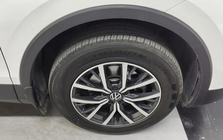 Volkswagen Tiguan II, 2022 год, 3 450 000 рублей, 15 фотография