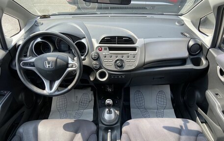 Honda Jazz II рестайлинг, 2009 год, 548 000 рублей, 13 фотография