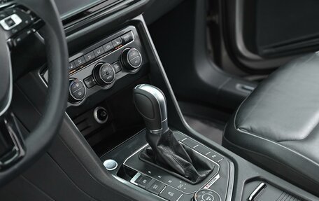 Volkswagen Tiguan II, 2016 год, 1 845 000 рублей, 7 фотография
