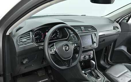 Volkswagen Tiguan II, 2016 год, 1 845 000 рублей, 4 фотография