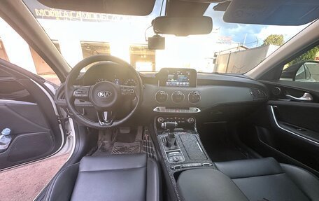 KIA Stinger I, 2019 год, 2 085 000 рублей, 10 фотография