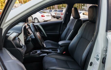 Toyota RAV4, 2016 год, 2 380 000 рублей, 13 фотография