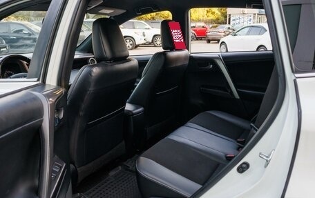 Toyota RAV4, 2016 год, 2 380 000 рублей, 14 фотография