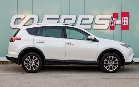 Toyota RAV4, 2016 год, 2 380 000 рублей, 5 фотография