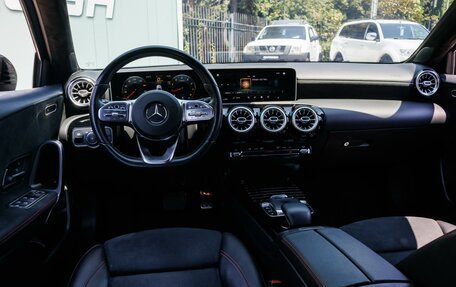 Mercedes-Benz A-Класс, 2018 год, 2 330 000 рублей, 8 фотография