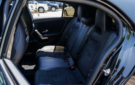 Mercedes-Benz A-Класс, 2018 год, 2 330 000 рублей, 11 фотография