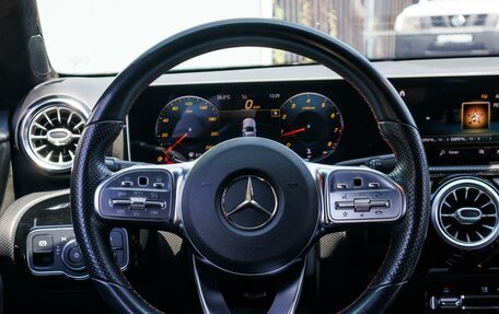 Mercedes-Benz A-Класс, 2018 год, 2 330 000 рублей, 14 фотография