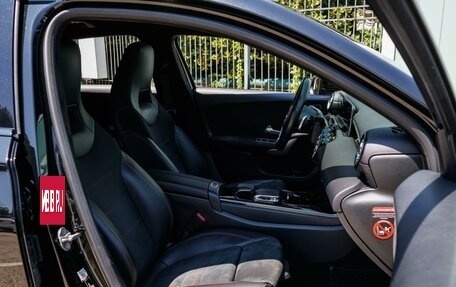 Mercedes-Benz A-Класс, 2018 год, 2 330 000 рублей, 10 фотография
