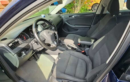 Volkswagen Jetta VI, 2012 год, 950 000 рублей, 11 фотография
