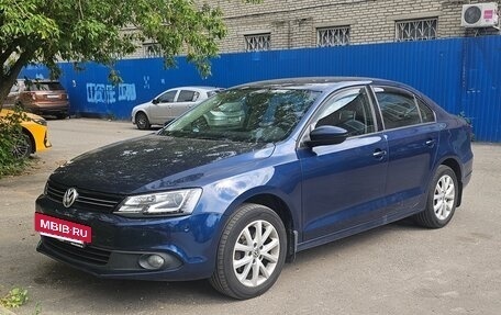 Volkswagen Jetta VI, 2012 год, 950 000 рублей, 2 фотография