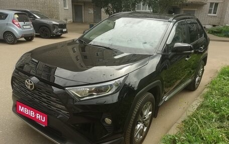 Toyota RAV4, 2021 год, 3 550 000 рублей, 1 фотография