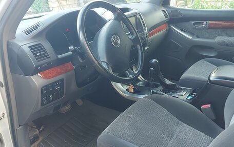 Toyota Land Cruiser Prado 120 рестайлинг, 2006 год, 1 899 000 рублей, 4 фотография