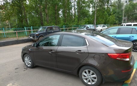 KIA Rio III рестайлинг, 2015 год, 1 050 000 рублей, 2 фотография