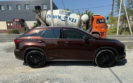 Lexus RX IV рестайлинг, 2017 год, 4 270 000 рублей, 2 фотография