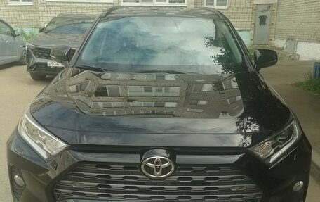 Toyota RAV4, 2021 год, 3 550 000 рублей, 2 фотография