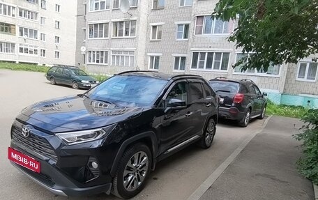 Toyota RAV4, 2021 год, 3 550 000 рублей, 5 фотография