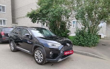 Toyota RAV4, 2021 год, 3 550 000 рублей, 6 фотография