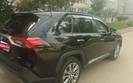 Toyota RAV4, 2021 год, 3 550 000 рублей, 12 фотография