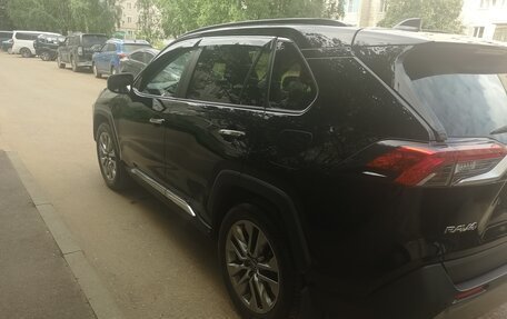 Toyota RAV4, 2021 год, 3 550 000 рублей, 14 фотография