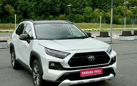Toyota RAV4, 2024 год, 3 550 000 рублей, 1 фотография
