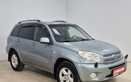 Toyota RAV4, 2005 год, 645 000 рублей, 3 фотография