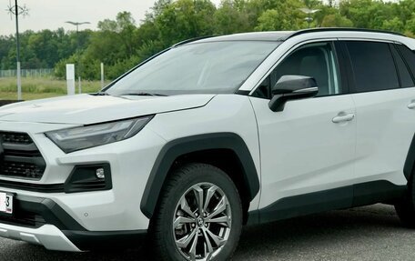 Toyota RAV4, 2024 год, 3 550 000 рублей, 4 фотография