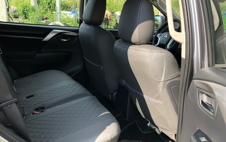 Mitsubishi Pajero Sport III рестайлинг, 2018 год, 1 900 000 рублей, 17 фотография