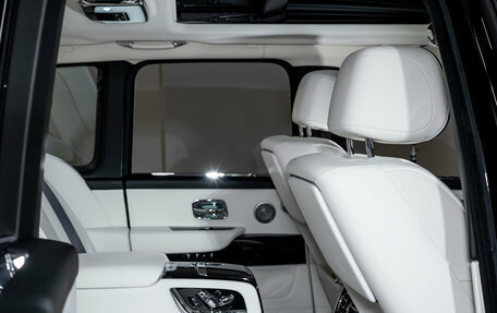 Rolls-Royce Cullinan, 2025 год, 59 500 000 рублей, 34 фотография