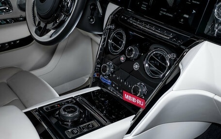 Rolls-Royce Cullinan, 2025 год, 59 500 000 рублей, 31 фотография