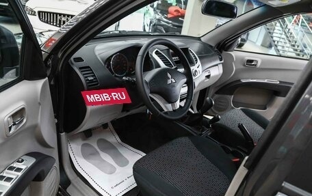Mitsubishi L200 IV рестайлинг, 2011 год, 1 350 000 рублей, 6 фотография