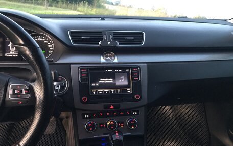 Volkswagen Passat B7, 2012 год, 1 400 000 рублей, 10 фотография