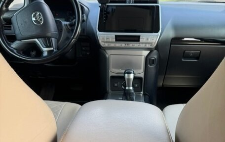 Toyota Land Cruiser Prado 150 рестайлинг 2, 2021 год, 4 399 000 рублей, 9 фотография