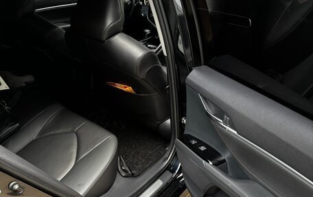 Toyota Camry, 2019 год, 3 600 000 рублей, 15 фотография