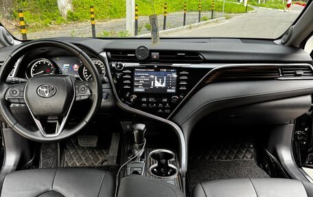 Toyota Camry, 2019 год, 3 600 000 рублей, 30 фотография