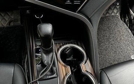 Toyota Camry, 2019 год, 3 600 000 рублей, 27 фотография