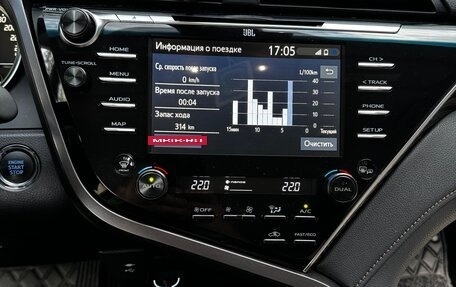 Toyota Camry, 2019 год, 3 600 000 рублей, 29 фотография