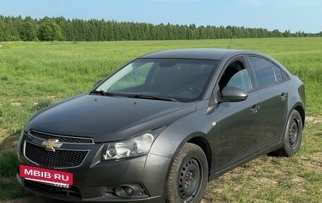 Chevrolet Cruze II, 2011 год, 379 000 рублей, 3 фотография