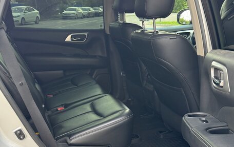 Nissan Pathfinder, 2016 год, 1 930 000 рублей, 12 фотография