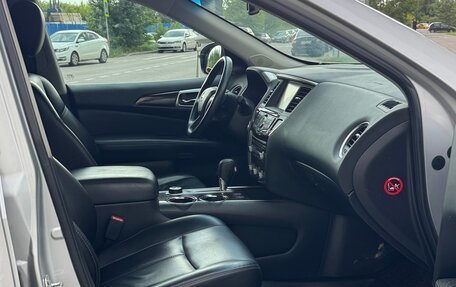 Nissan Pathfinder, 2016 год, 1 930 000 рублей, 13 фотография