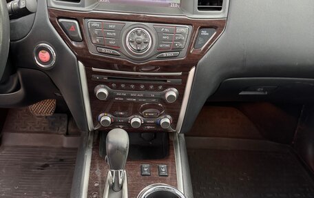Nissan Pathfinder, 2016 год, 1 930 000 рублей, 23 фотография