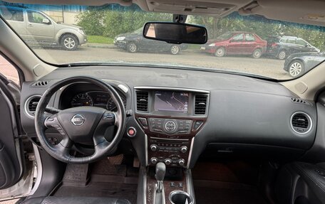 Nissan Pathfinder, 2016 год, 1 930 000 рублей, 22 фотография