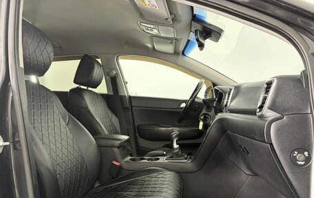 KIA Sportage IV рестайлинг, 2018 год, 1 900 000 рублей, 21 фотография
