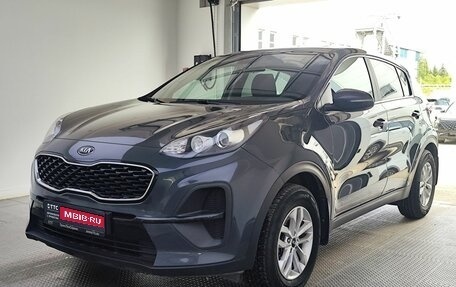 KIA Sportage IV рестайлинг, 2020 год, 2 415 000 рублей, 1 фотография