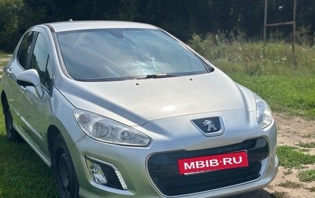 Peugeot 308 II, 2011 год, 345 000 рублей, 3 фотография
