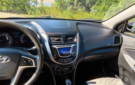 Hyundai Solaris II рестайлинг, 2013 год, 930 000 рублей, 8 фотография